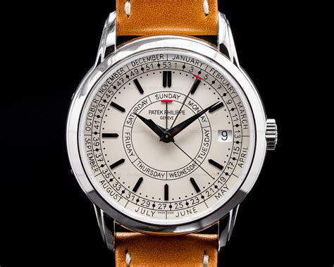 Patek Philippe 5212A Calatrava Weekly Calendar .